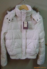 高郵市佳佳制衣廠 匠心打造，溫暖隨行——女式羽絨服產品系列與羽絨制品加工全覽